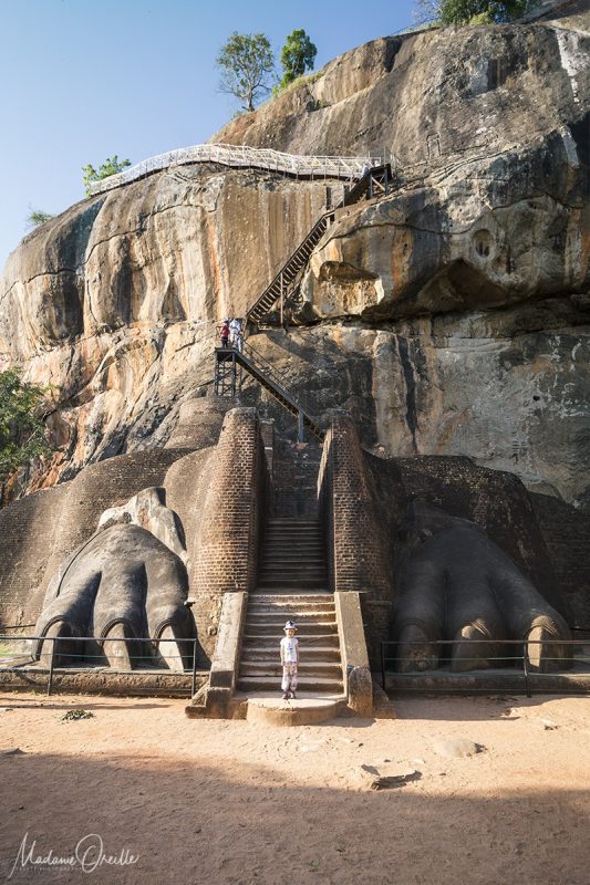 les pattes du Lion, au rocher de Sigiriya